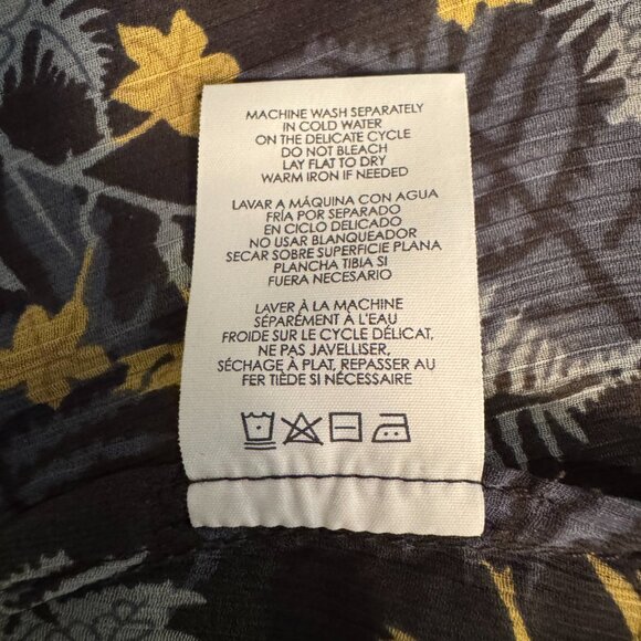 CAbi Layered Fern Sleeveless Blouse - Style 3450 - Size Medium - Picture 8 of 8